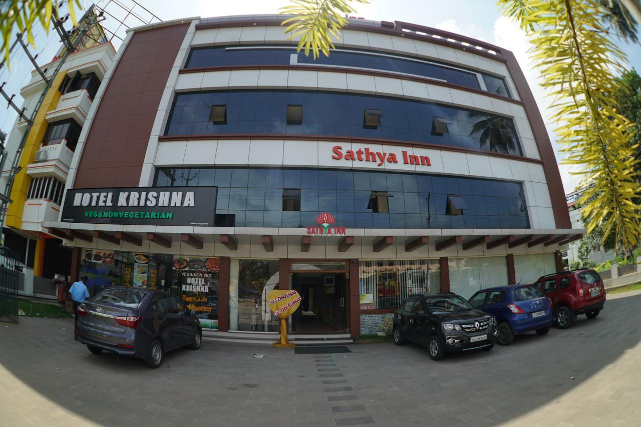 Guruvāyūr Sathya Inn מראה חיצוני תמונה