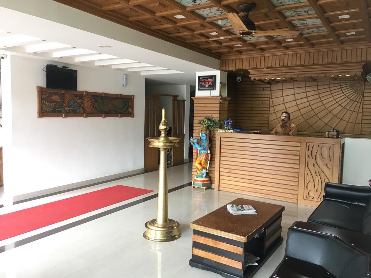 Guruvāyūr Sathya Inn מראה חיצוני תמונה